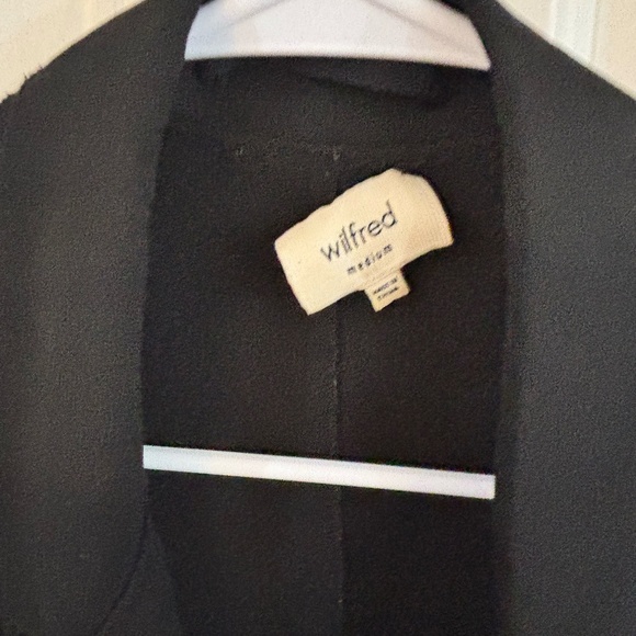 soft black trench oversized jacket Aritzia Wilfred - Picture 4 of 5